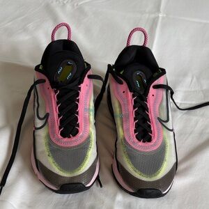 Nike Pink, Yellow & Black Gradient Running Sneakers